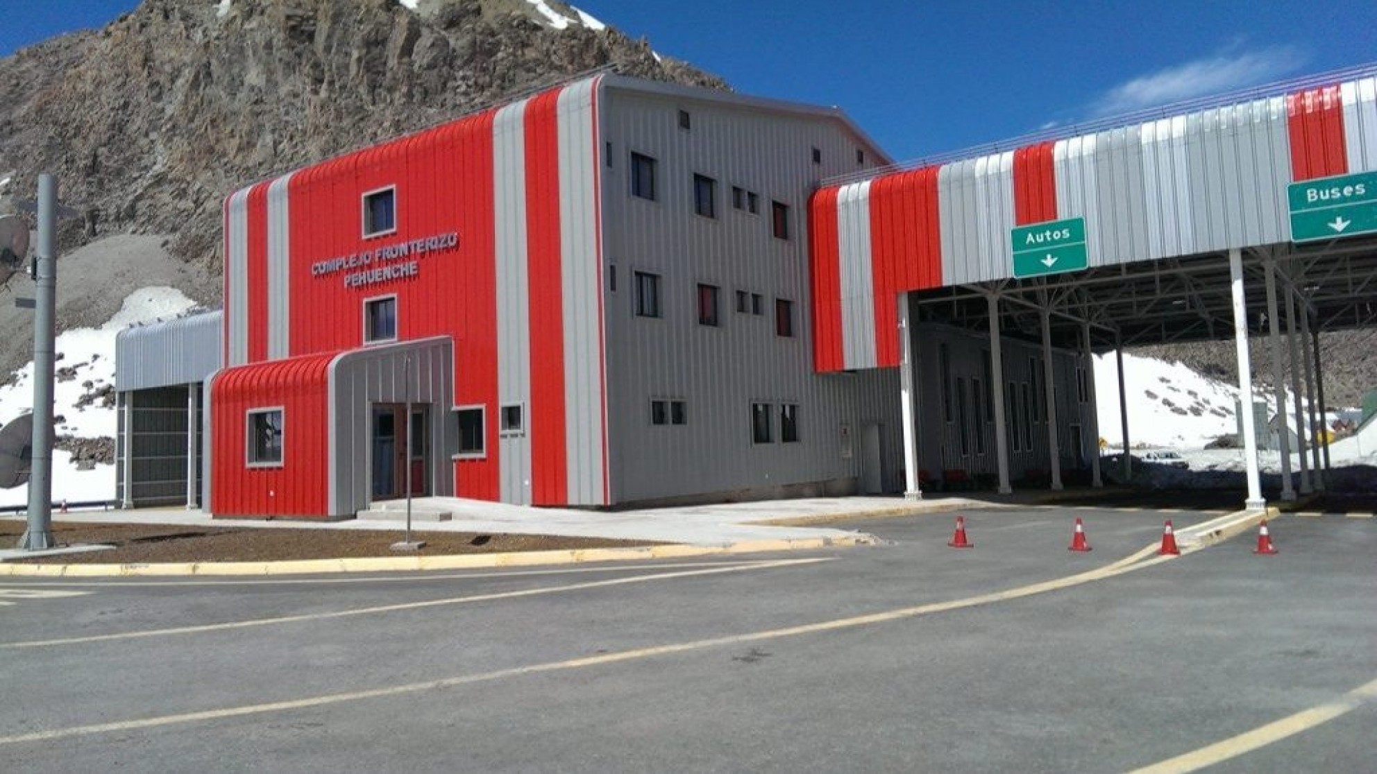 Transportistas piden que se abra el Pehuenche porque Uspallata está colapsado